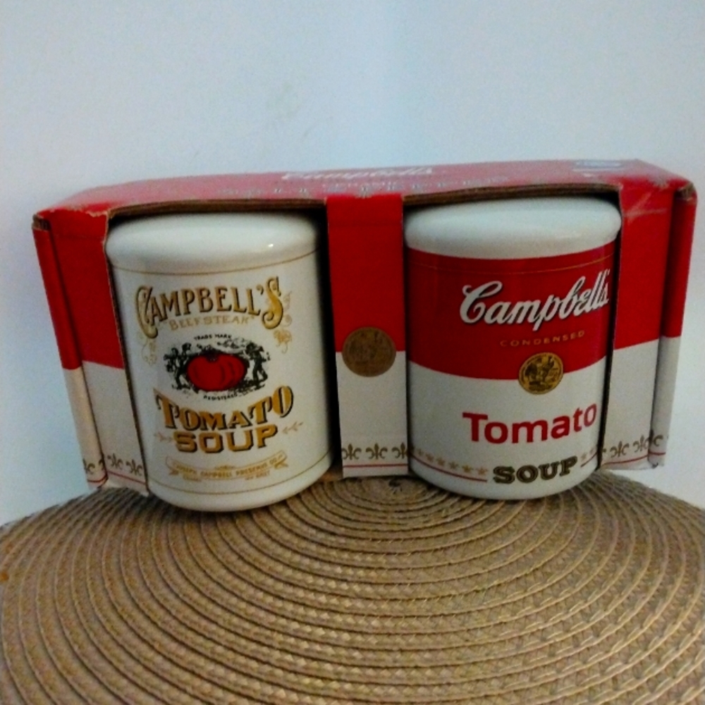 Campbell Soup Kids Ceramic 3 in. Salt & Pepper Set.